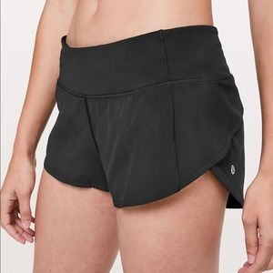 Lululemon “Speed Up” Running Short 2.5” Black.
